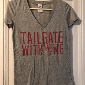 Victoria's Secret Pink t shirt NFL Tampa Bay Buccaneers V-Neck gray Size Small